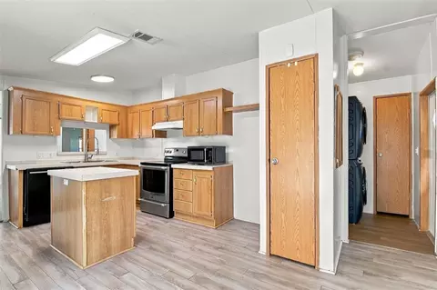 Kitchen - 11614 Orange Grove Ter, Riverview, FL 33569 photo 3 of 5