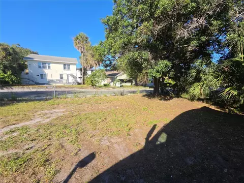 820 Paris Ave S, Saint Petersburg, FL 33701