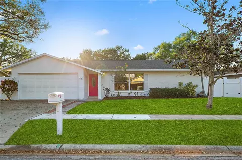 8686 124th Way, Seminole, FL 33772