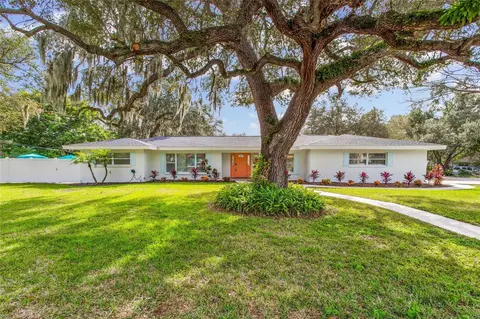 1749 Magnolia Dr, Clearwater, FL 33756