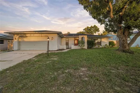 8731 Woodcrest Dr, Port Richey, FL 34668