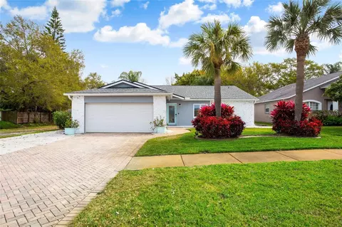9055 Antilles Dr, Seminole, FL 33776