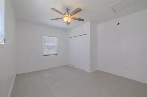 Bedroom - 3318 King William Cir, Seffner, FL 33584 photo 1 of 9