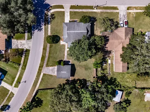 View/Area - 3318 King William Cir, Seffner, FL 33584 photo 5 of 5