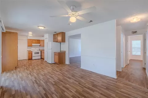 Living - 3318 King William Cir, Seffner, FL 33584 photo 4 of 6