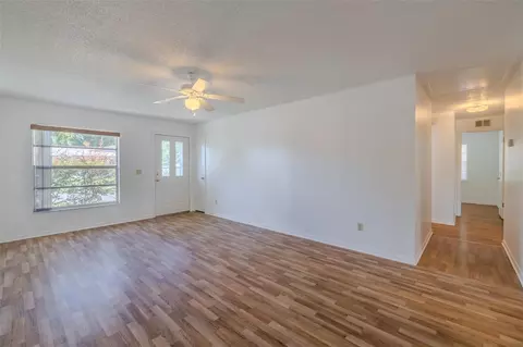 Living - 3318 King William Cir, Seffner, FL 33584 photo 2 of 6