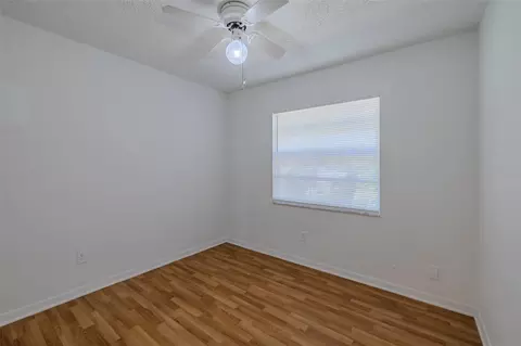 Bedroom - 3318 King William Cir, Seffner, FL 33584 photo 6 of 9