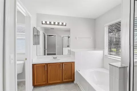 Bath - 10805 Summerton Dr, Riverview, FL 33579 photo 2 of 4