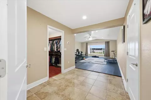 Entry Way - 505 Lakeside Dr, Seffner, FL 33584 photo 5 of 6
