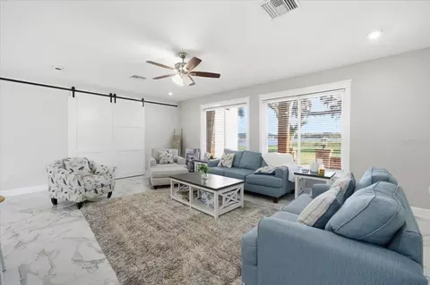 Living - 505 Lakeside Dr, Seffner, FL 33584 photo 4 of 5