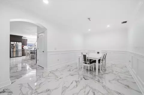 Dining - 505 Lakeside Dr, Seffner, FL 33584 photo 2 of 4