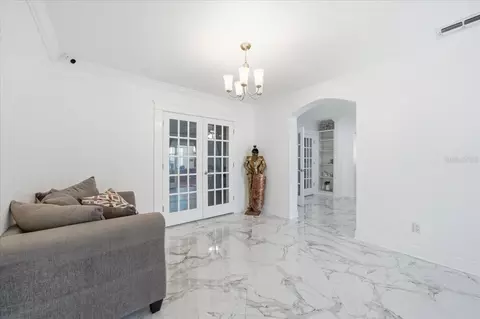 Entry Way - 505 Lakeside Dr, Seffner, FL 33584 photo 3 of 6