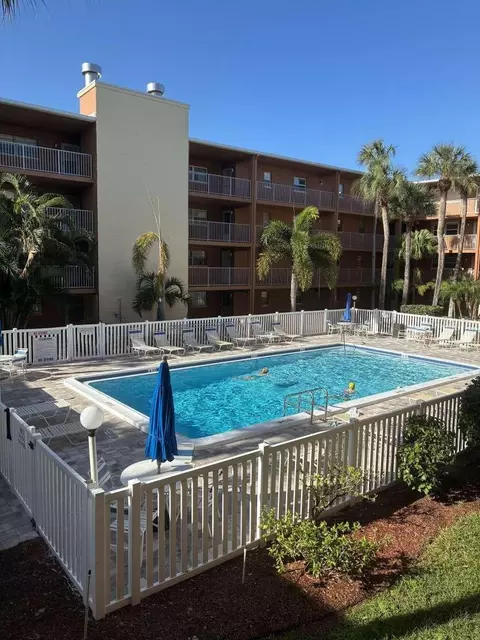 Exterior - 12760 Indian Rocks Rd #1049, Largo, FL 33774 photo 3 of 10