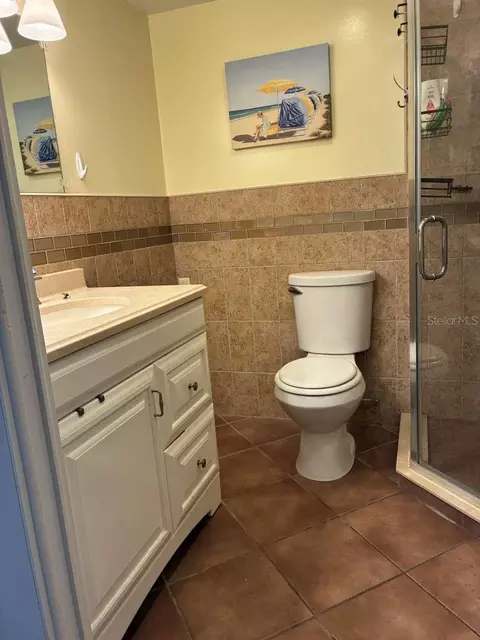 Bath - 12760 Indian Rocks Rd #1049, Largo, FL 33774 photo 1 of 3