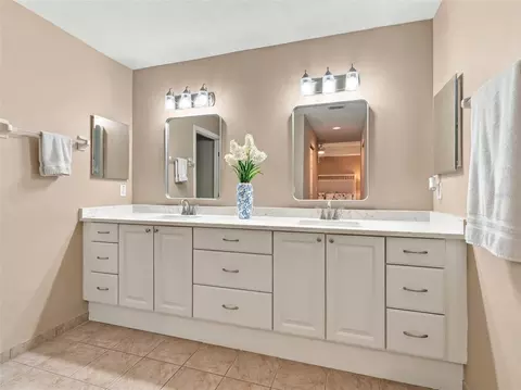 Bath - 8037 SW 81st Loop, Ocala, FL 34476 photo 1 of 4