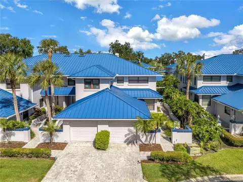 1609 Watermark Cir NE, Saint Petersburg, FL 33702