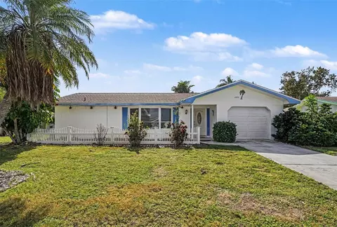 13570 99th Ave N, Seminole, FL 33776