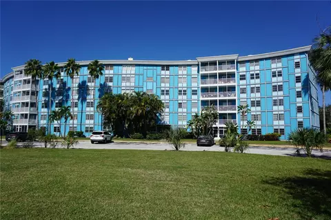 3315 58th Ave S #612, Saint Petersburg, FL 33712