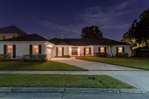 2930 W Bayshore Ct, Tampa, FL 33611