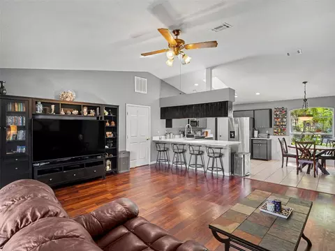 Living - 8010 55th St E, Palmetto, FL 34221 photo 4 of 4