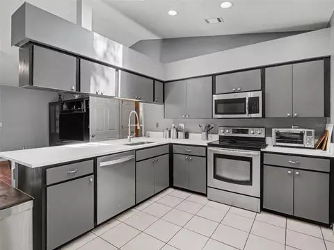 Kitchen - 8010 55th St E, Palmetto, FL 34221 photo 1 of 2
