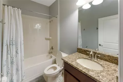 Bath - 13156 Green Violet Dr, Riverview, FL 33579 photo 3 of 4
