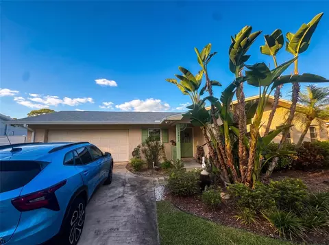 12823 89th Ave, Seminole, FL 33776