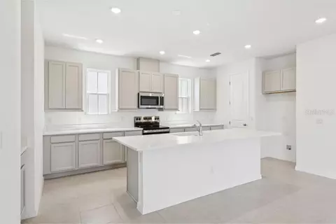 Kitchen - 6670 Tentpeg Trl, Saint Cloud, FL 34771 photo 1 of 2