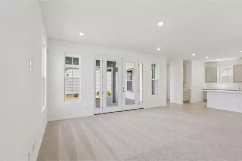 Living - 6670 Tentpeg Trl, Saint Cloud, FL 34771 photo 4 of 11