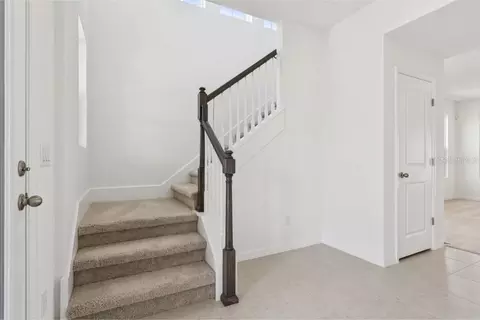 Entry Way - 6670 Tentpeg Trl, Saint Cloud, FL 34771 photo 3 of 6