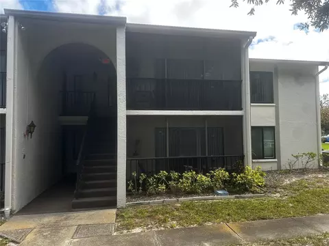 2600 Pine Ridge Way S #B2, Palm Harbor, FL 34684