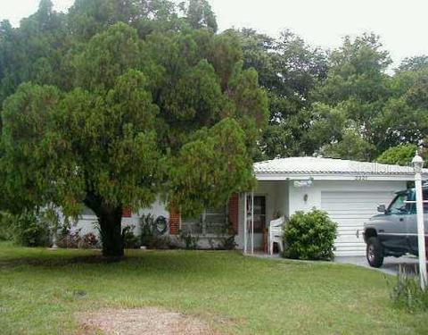 2321 Indigo Dr, Clearwater, FL 33763 photo 1