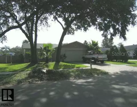 1455 Dinnerbell Ln, Dunedin, FL 34698 photo 1