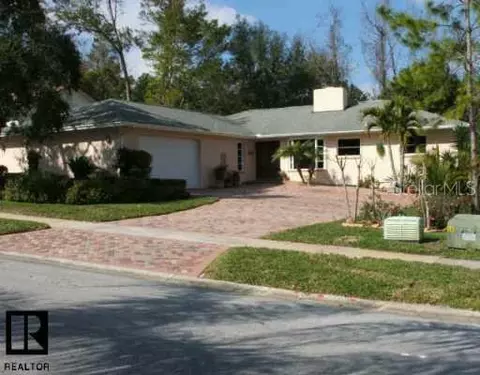 715 Rolling Hills Dr, Palm Harbor, FL 34683