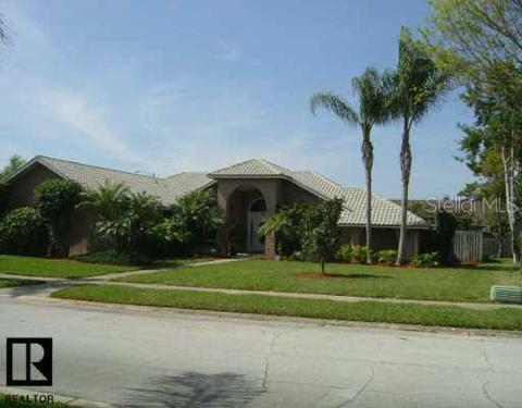 10762 Christopher Ct E, Largo, FL 33774 photo 1