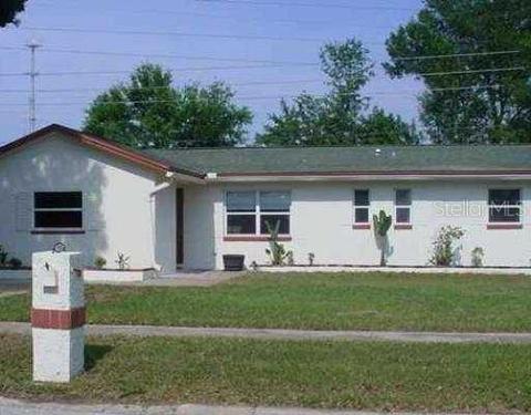 1943 Skyline Dr E, Clearwater, FL 33763 photo 1