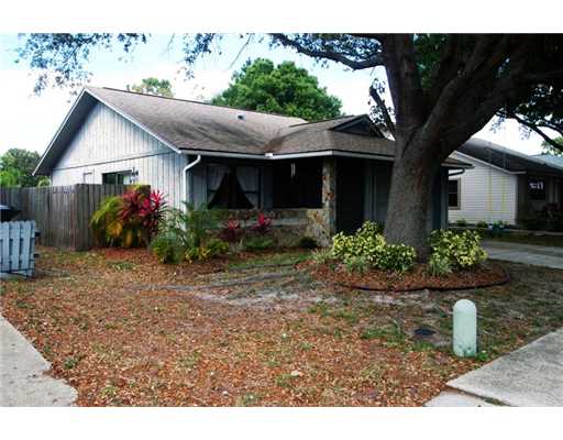 3033 138th Pl, Largo, FL 33771 photo 1