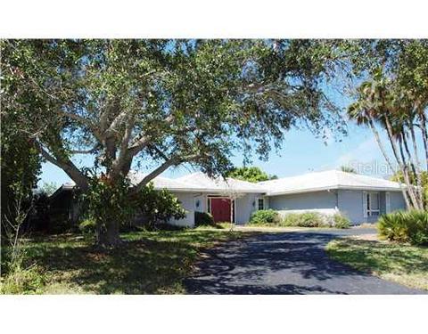 507 Palm Dr, Largo, FL 33770 photo 1