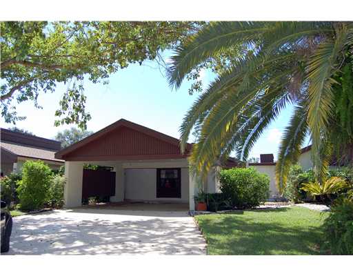 260 Eric Ct, Oldsmar, FL 34677 photo 1