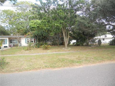 105 Shore Dr E, Oldsmar, FL 34677 photo 1