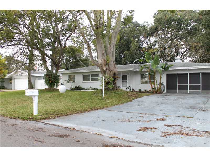 12160 Croft Dr, Largo, FL 33774 photo 1