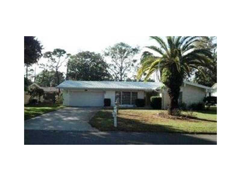 11690 Oval Dr E, Largo, FL 33774 photo 1