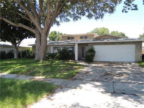 9738 Commodore Dr, Seminole, FL 33776 photo 1