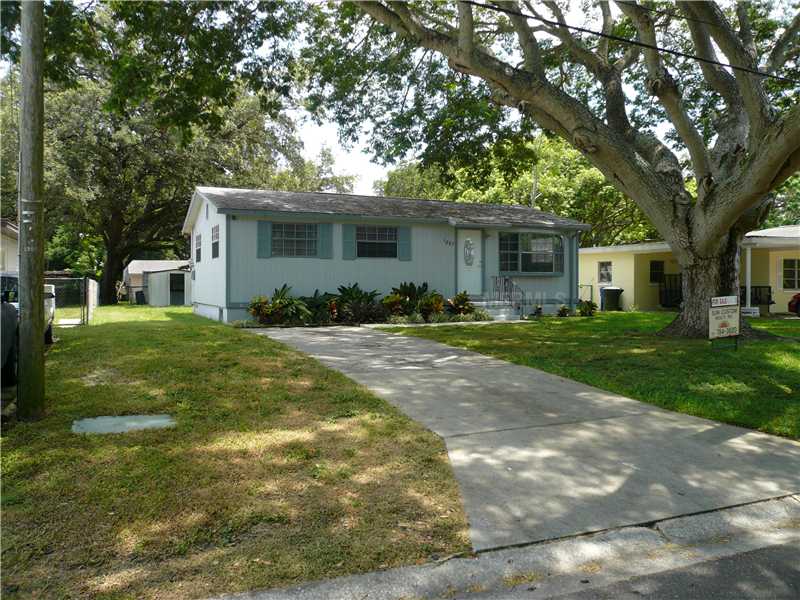 1257 Davis Rd, Dunedin, FL 34698 photo 1