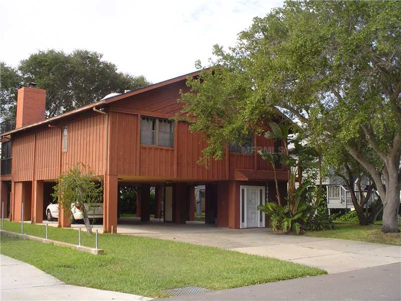 15610 1st St E, Redington Beach, FL 33708 photo 1