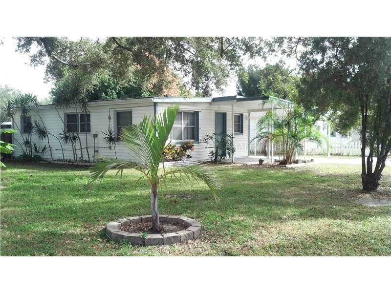 11669 106th St, Largo, FL 33773 photo 1