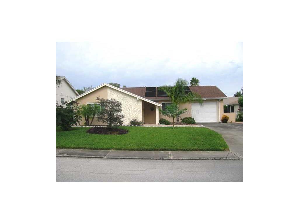 8205 Edgemore Ln, Hudson, FL 34667 photo 1