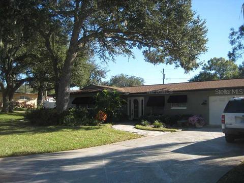 3194 Crescent Dr, Largo, FL 33770 photo 1
