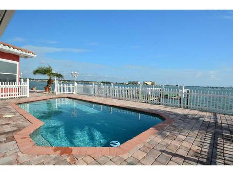 517 161st Ave, Redington Beach, FL 33708 photo 1