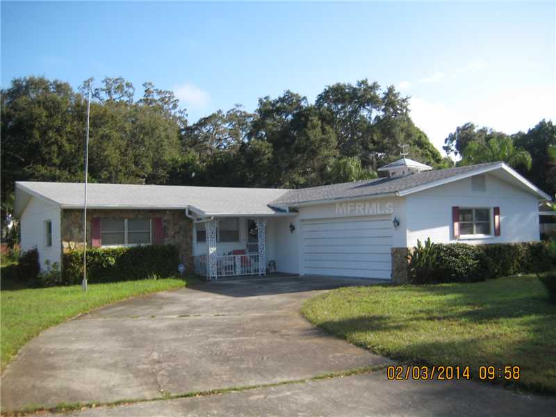 10573 Hetrick Cir, Largo, FL 33774 photo 1